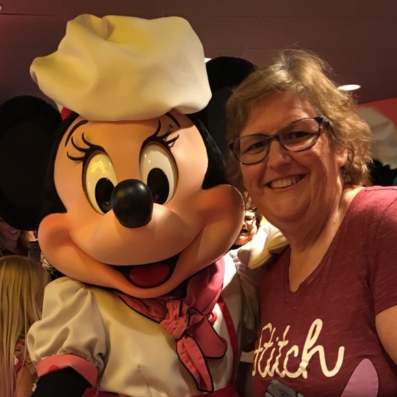 Meet your Posher, Naomi - Picture 1 of 1